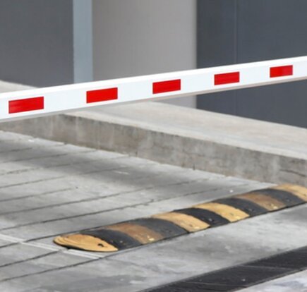Parking barrier gate